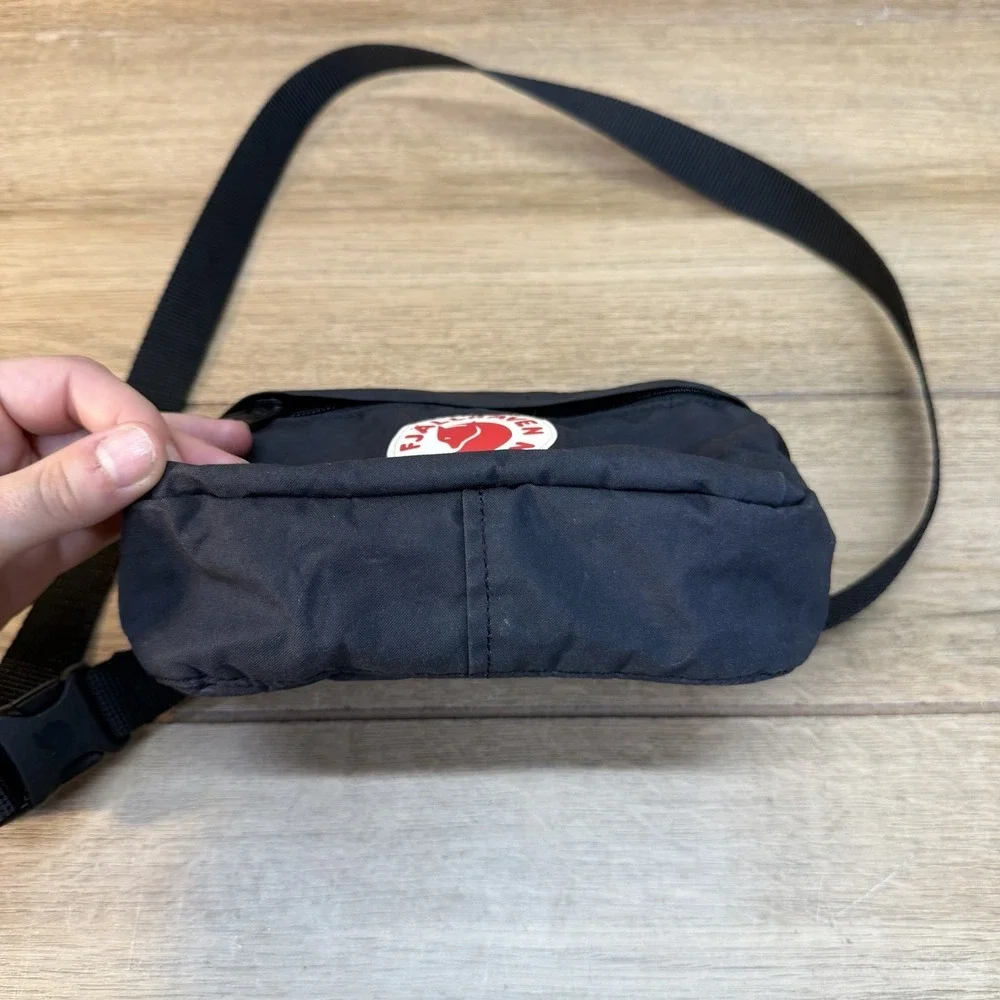 FjallRaven Kanken Hip Fanny Pack Compact Pockets Adjustable Strap Travel Black